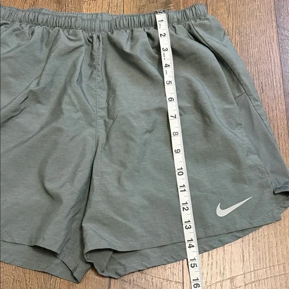 Nike Sage Green Sports Shorts - Picture 4 of 11